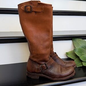 Frye Veronica Engineer Tall Boot  women’s size 7 soft pull on style distressed